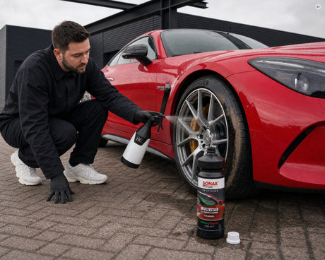 Detailing1 hero: all-purpose cleaner — lifting brown blooming off the tyre sidewall (desktop)