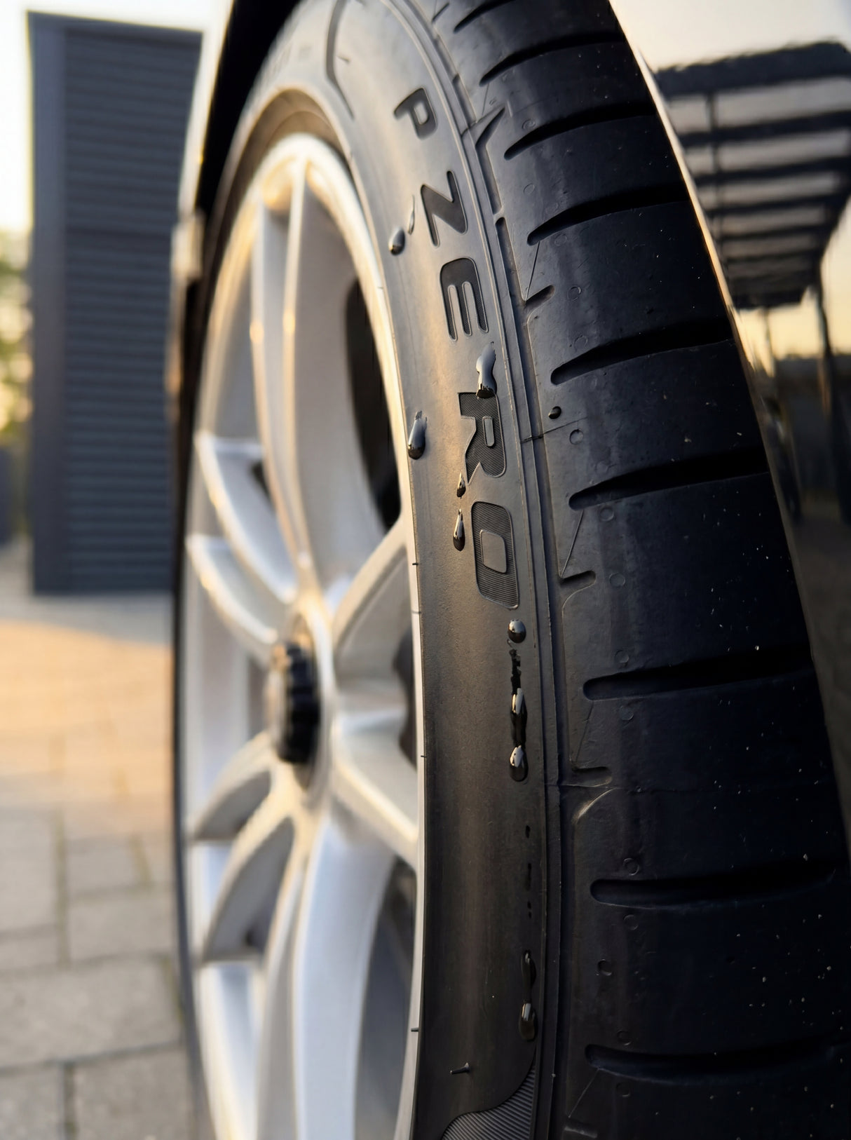 Gereinigter Reifen nach Anwendung des GYEON Q²M TireCleaner