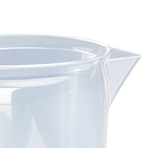 Ausguss und oberer Rand des Koch-Chemie Graduated Jug Messbechers